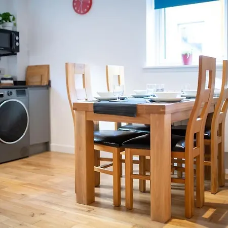 Modern City Centre Apartment In Inverness Buitenkant foto